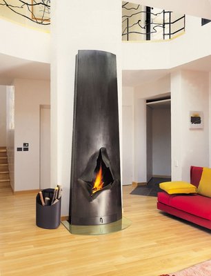 Focus-Kamin-disain-Magnifocus-monzani.jpg