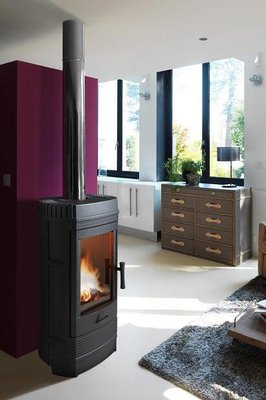 Invicta kamin P615844 Gomont inter.jpg