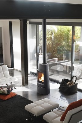 Invicta kamin P645344 Aratos inter.jpg