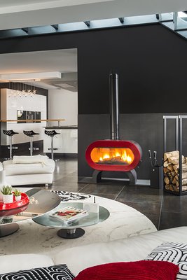 Invicta kamin P647947 Fifty Arche Punane inter.jpg