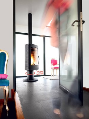 Invicta kamin P915044 Pharos leegiga inter.jpg